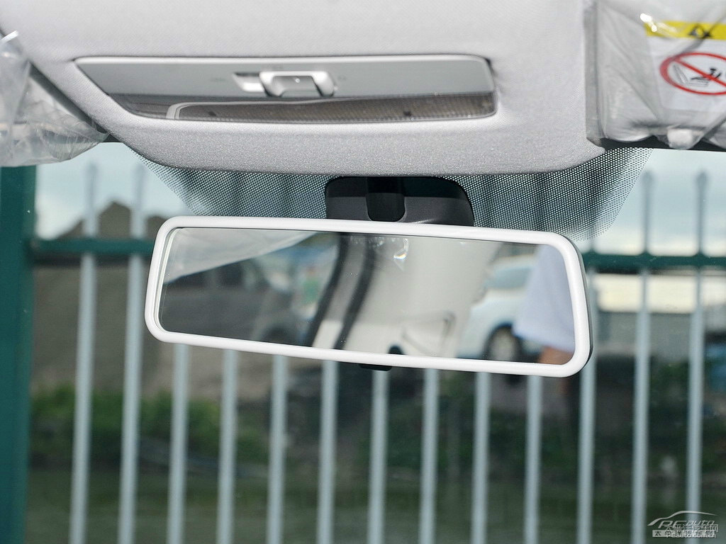 極地白大眾Polo車廂內(nèi)飾圖片