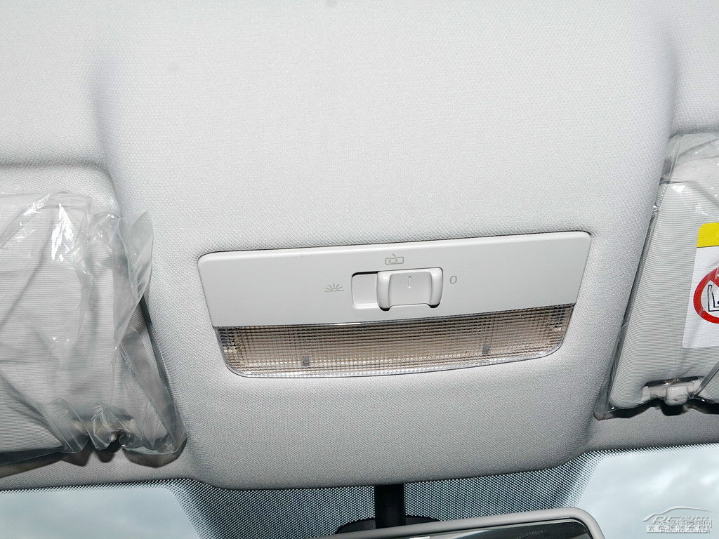 極地白大眾Polo車廂內(nèi)飾圖片