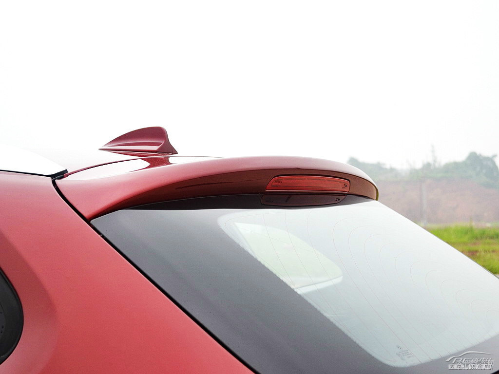 墨爾本紅寶馬X1車尾外觀圖片