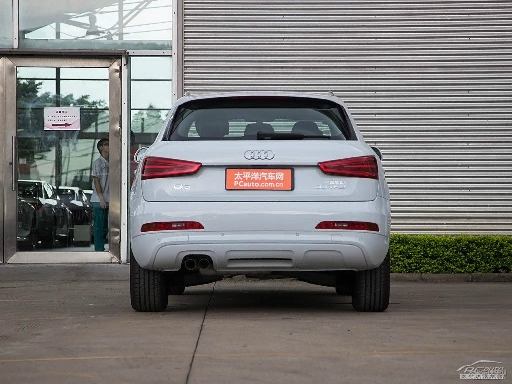 冰川白奧迪Q3整車外觀外觀圖片