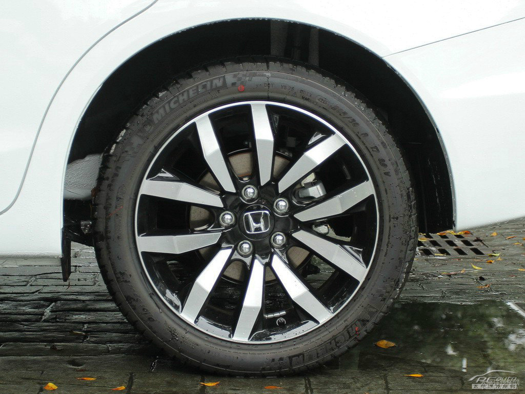塔夫綢白思域車身外觀圖片