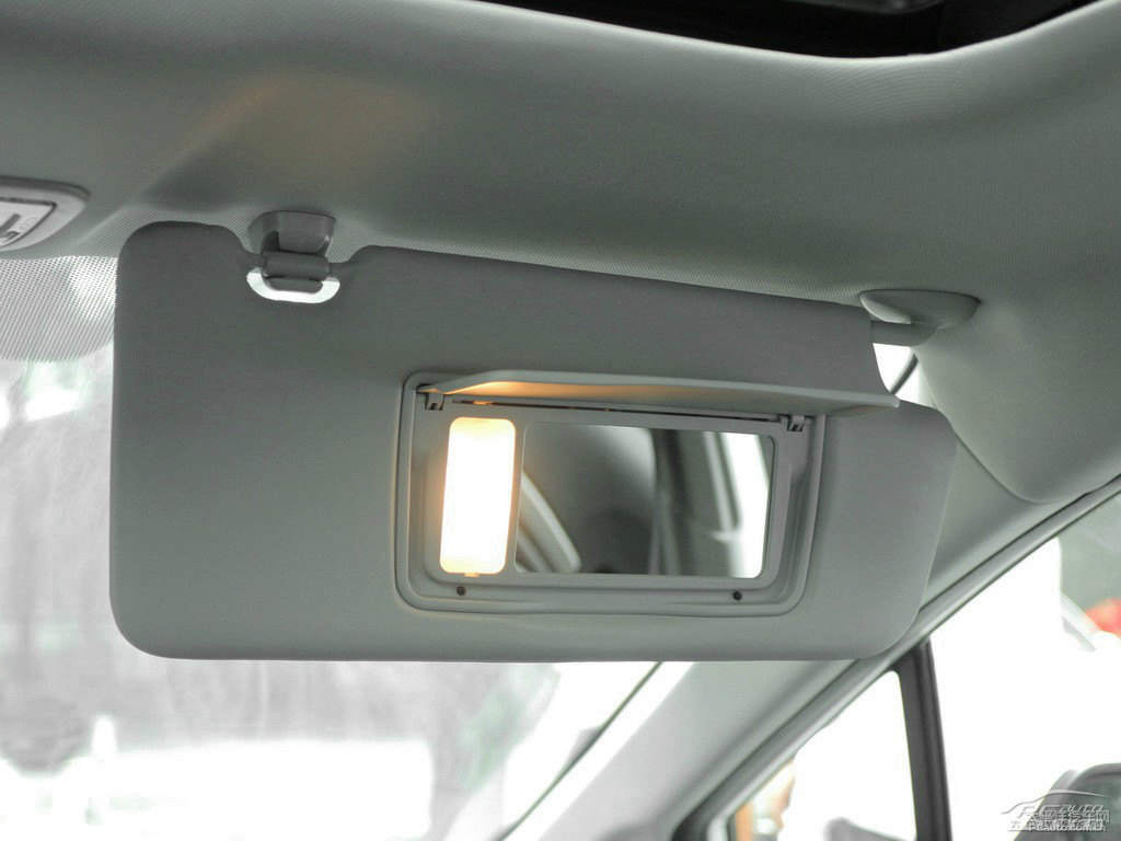 塔夫綢白思域車廂內(nèi)飾圖片