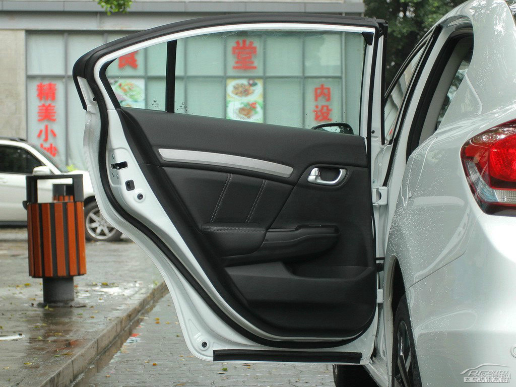 塔夫綢白思域車(chē)廂內(nèi)飾圖片