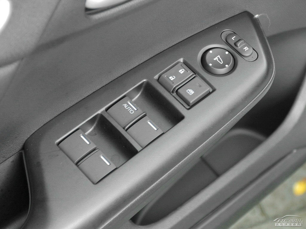 塔夫綢白思域車廂內(nèi)飾圖片