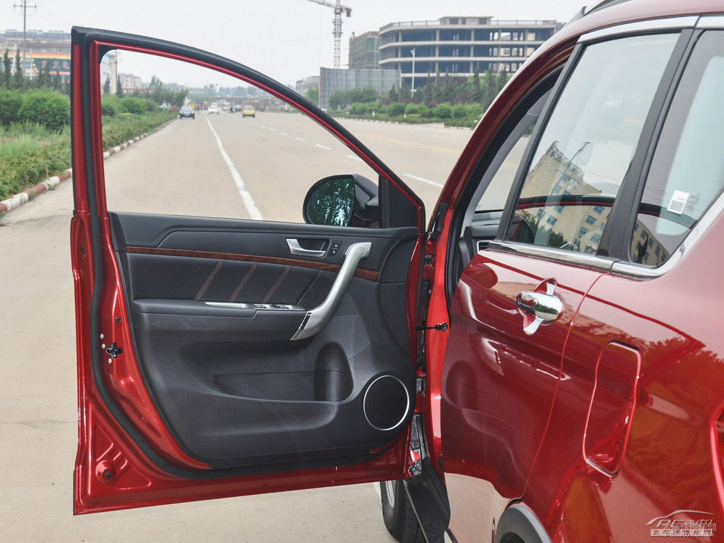 中國(guó)紅哈弗H6車廂內(nèi)飾圖片