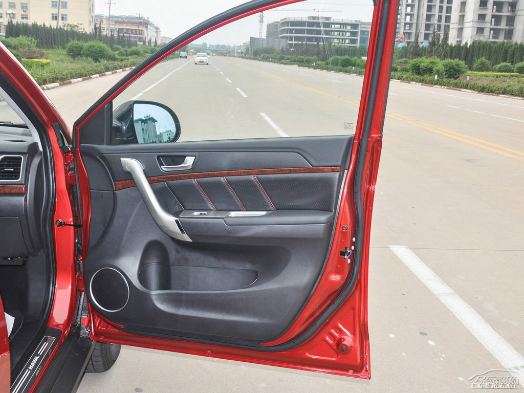 中國(guó)紅哈弗H6車廂內(nèi)飾圖片