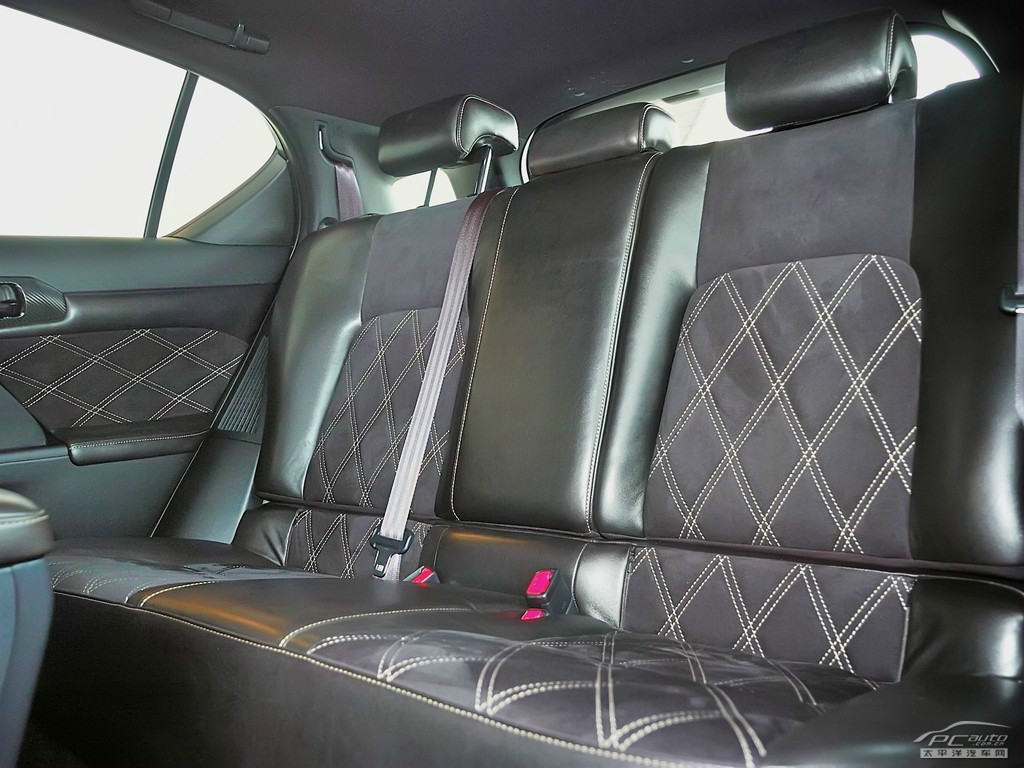 雷克薩斯CT內(nèi)飾高清大圖