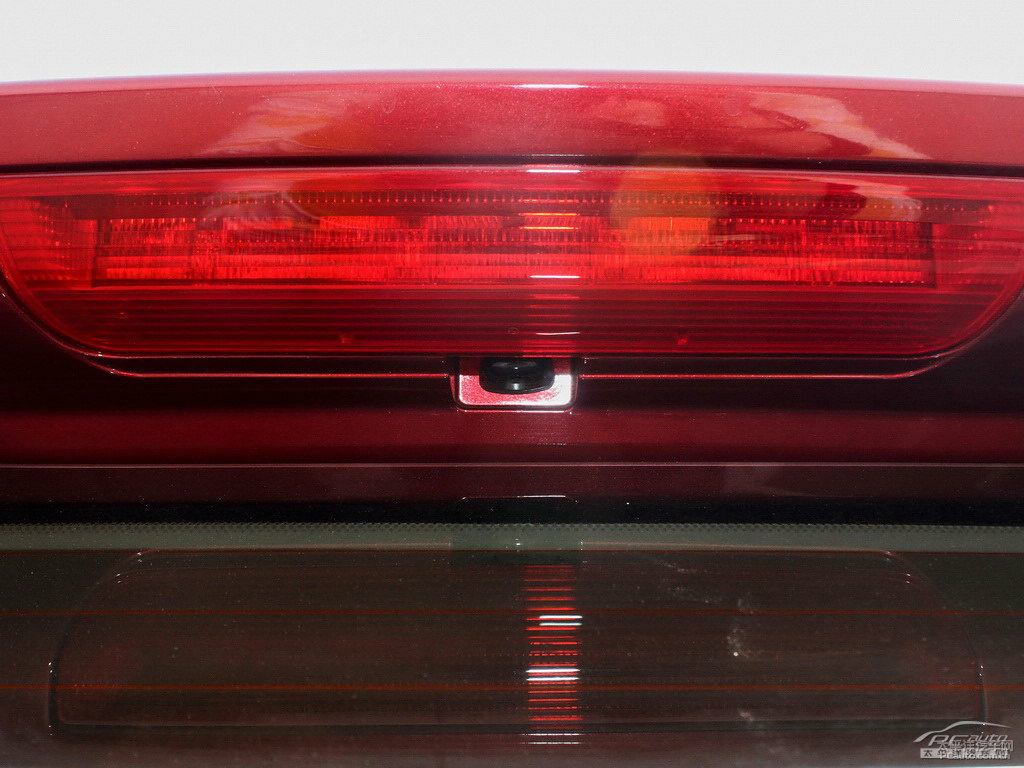炫雅紅奇駿車尾外觀圖片