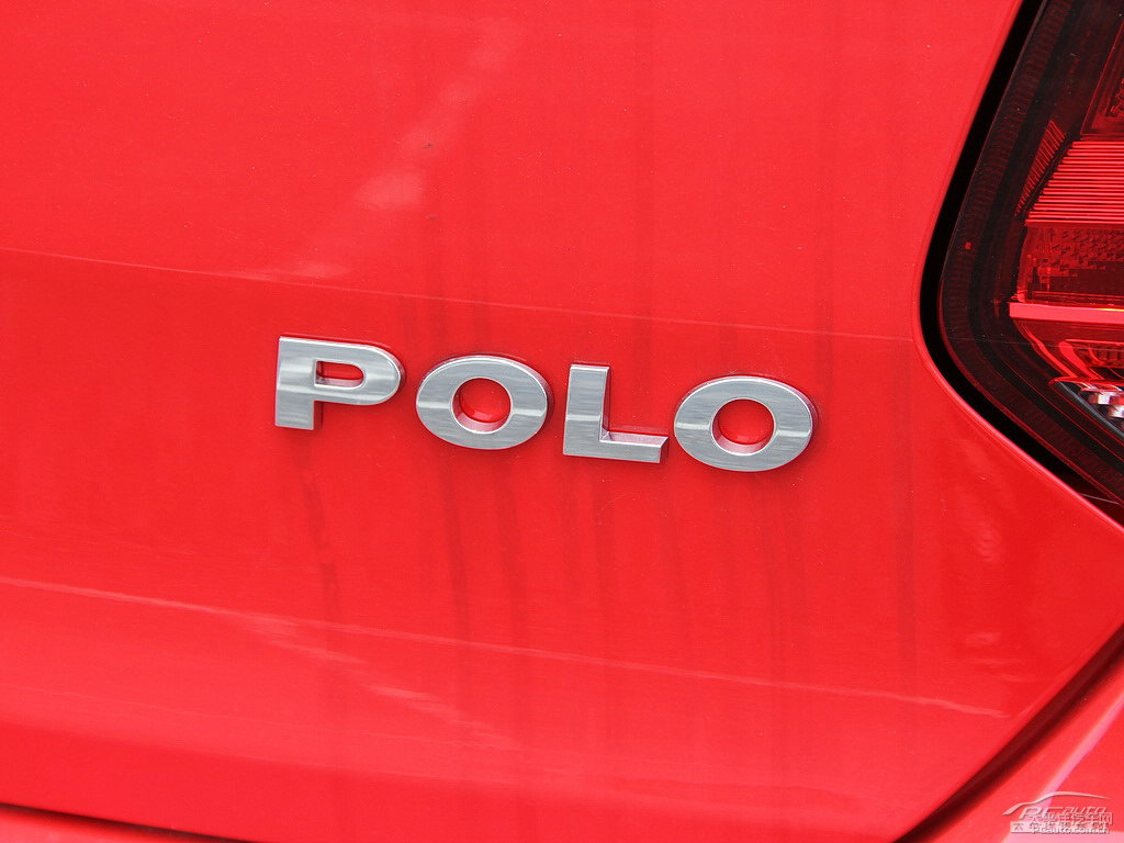 風格紅大眾Polo車尾外觀圖片
