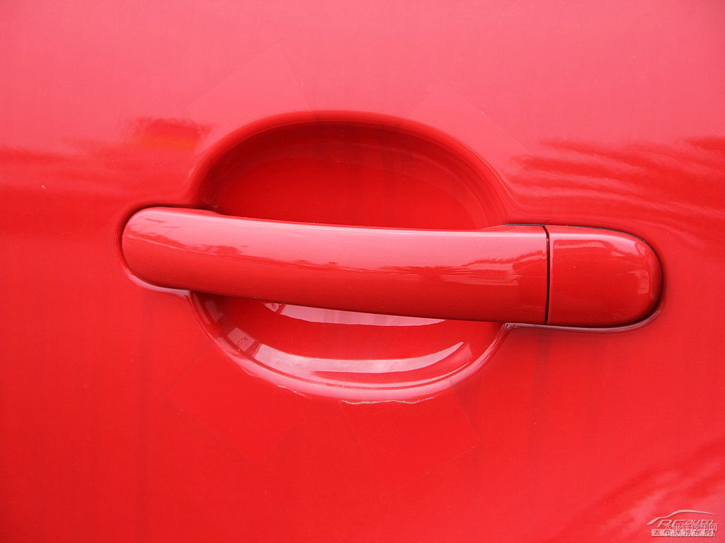 風格紅大眾Polo車身外觀圖片