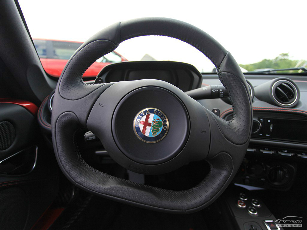ALFA 4C內(nèi)飾高清大圖