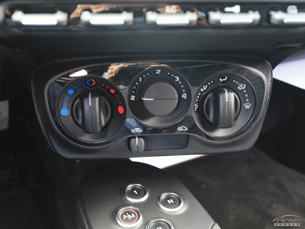 ALFA 4C內(nèi)飾高清大圖