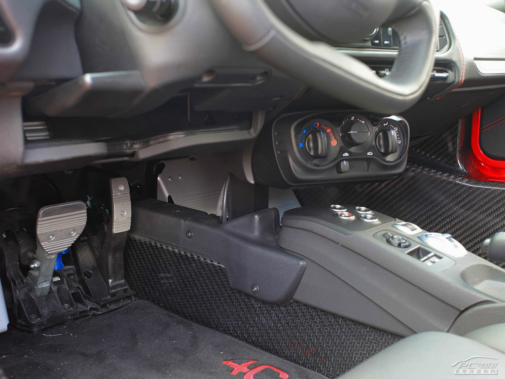 ALFA 4C內(nèi)飾高清大圖