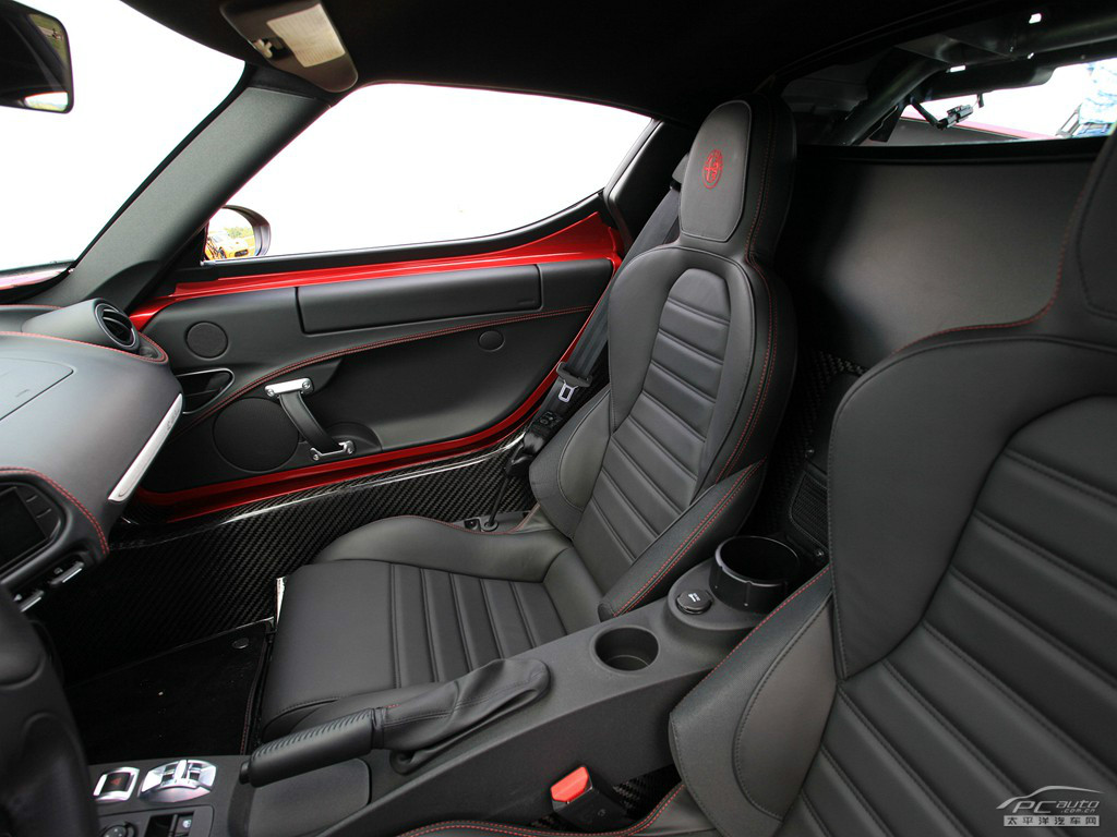 ALFA 4C內(nèi)飾高清大圖