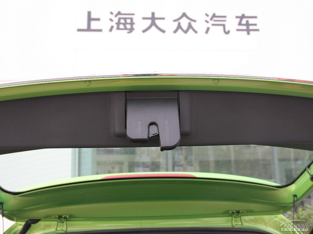 流光綠大眾Polo后備廂空間圖片