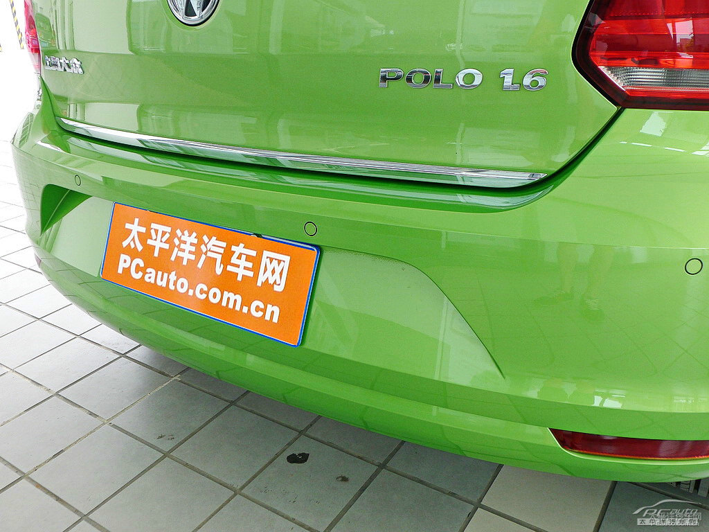 流光綠大眾Polo車尾外觀圖片