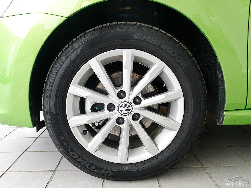 流光綠大眾Polo車身外觀圖片