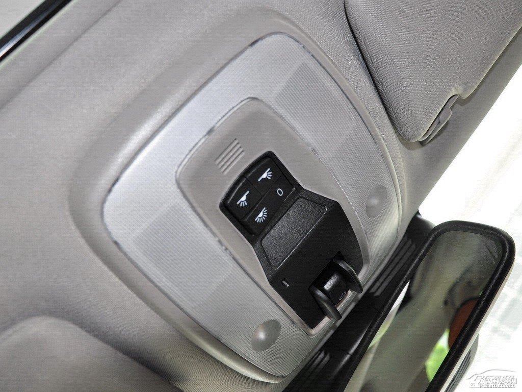 動力藍(lán)沃爾沃V60車廂內(nèi)飾圖片