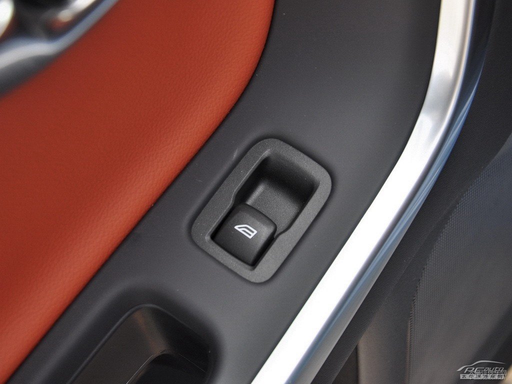 動(dòng)力藍(lán)沃爾沃V60車廂內(nèi)飾圖片