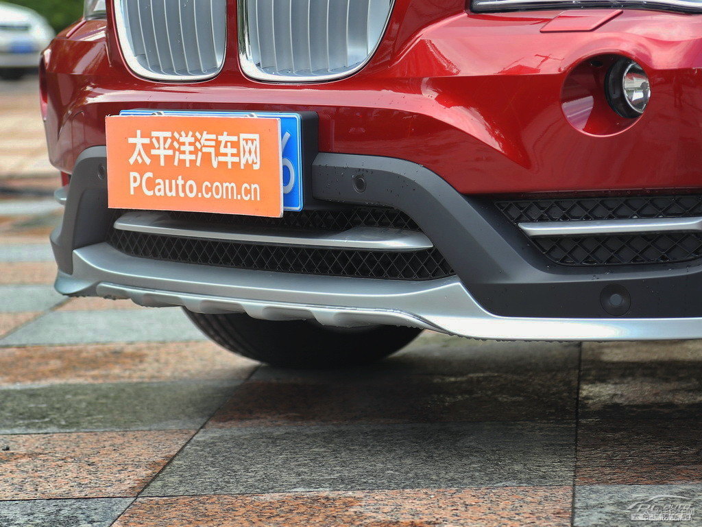 朱砂紅寶馬X1車頭外觀圖片