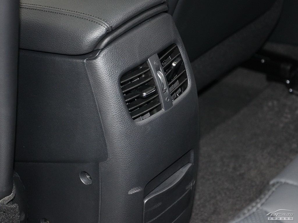 起亞K3S內(nèi)飾高清大圖