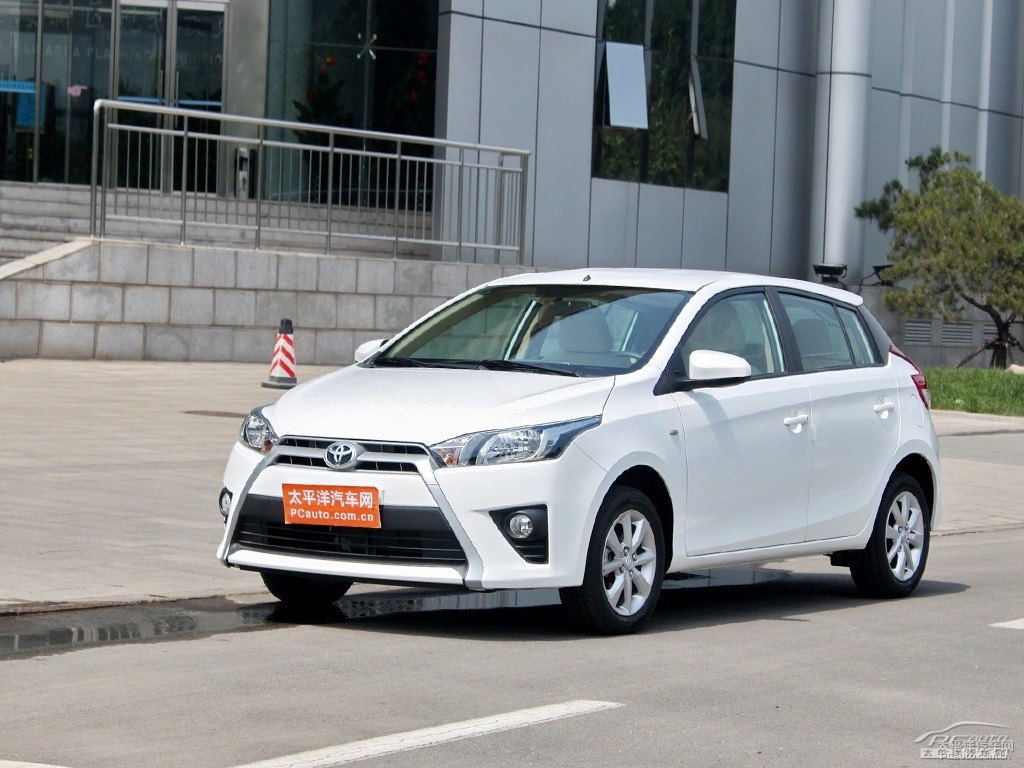 天際白YARiS L 致炫整車(chē)外觀外觀圖片