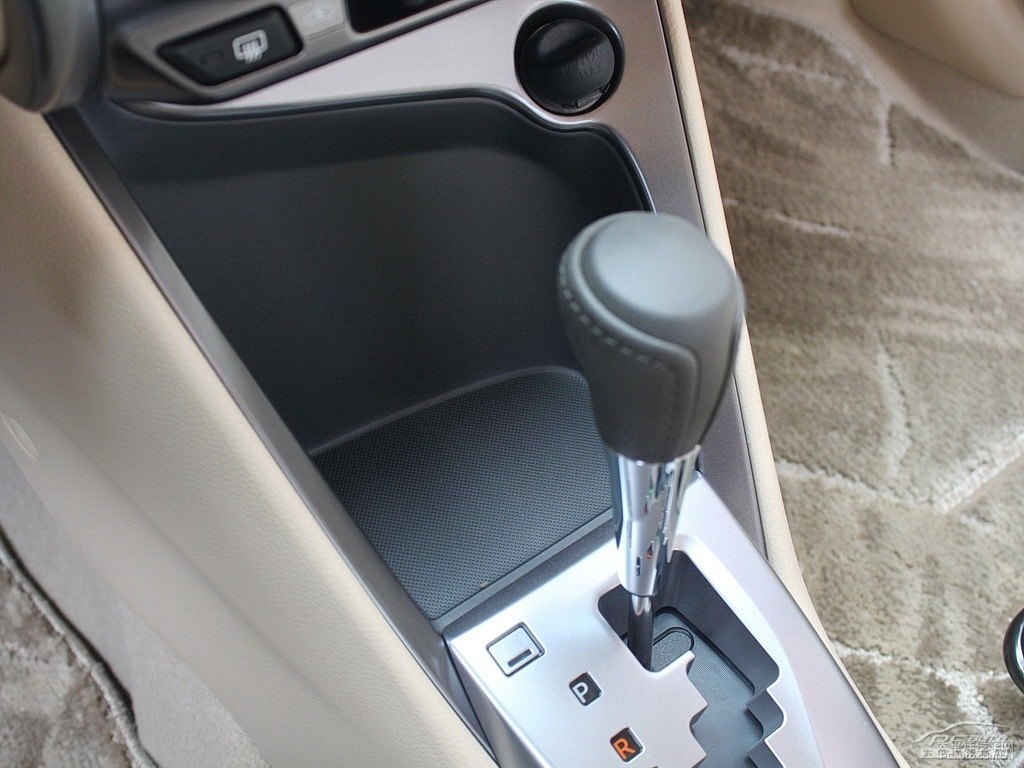 天際白YARiS L 致炫儲物空間空間圖片