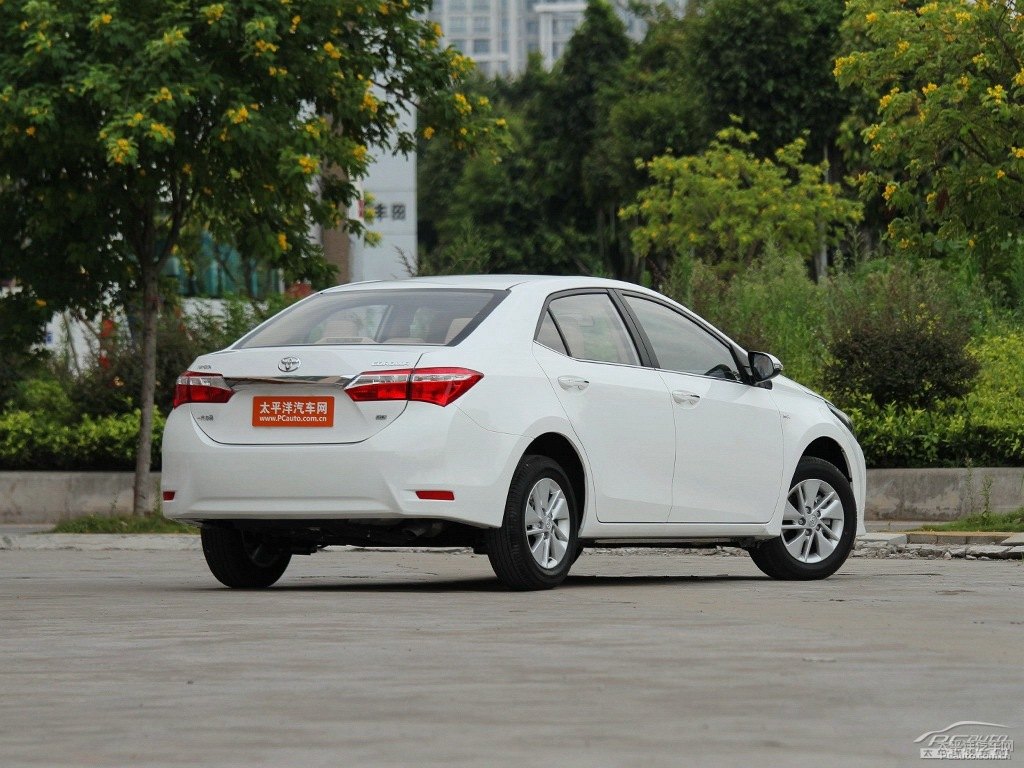 超級白色卡羅拉整車外觀外觀圖片