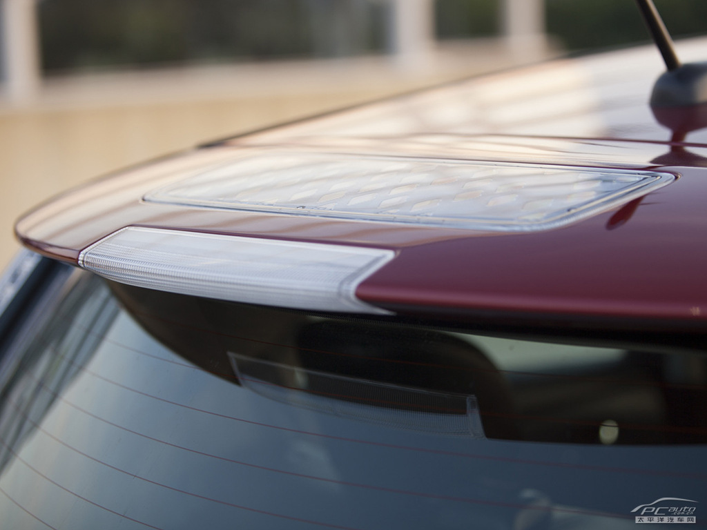 聆風(fēng)Leaf外觀高清大圖