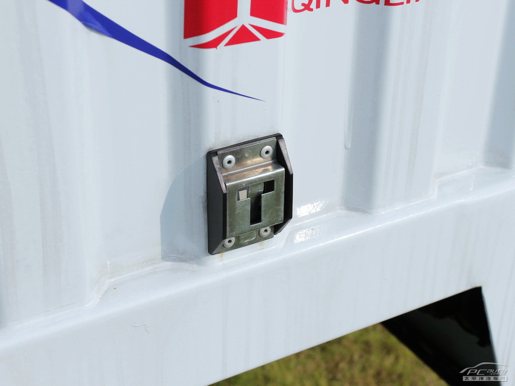 100P外觀高清大圖