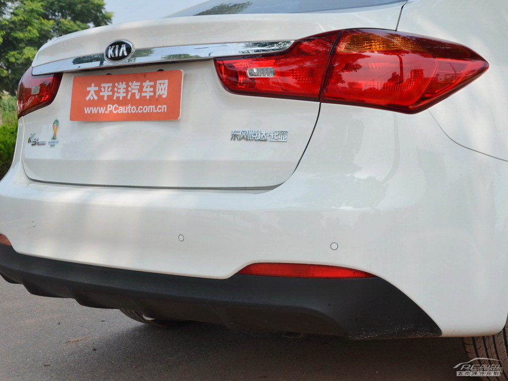 漢玉白起亞K3車尾外觀圖片