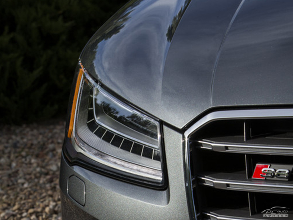 奧迪S8外觀高清大圖