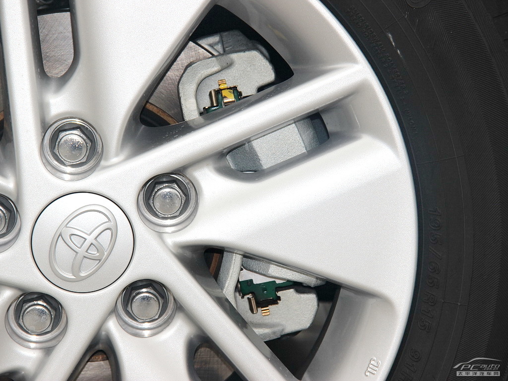 卡羅拉細(xì)節(jié)高清大圖