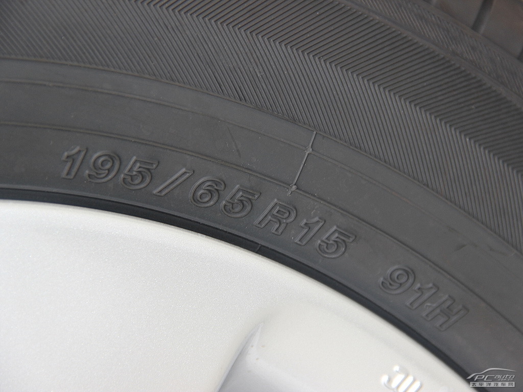 卡羅拉細(xì)節(jié)高清大圖