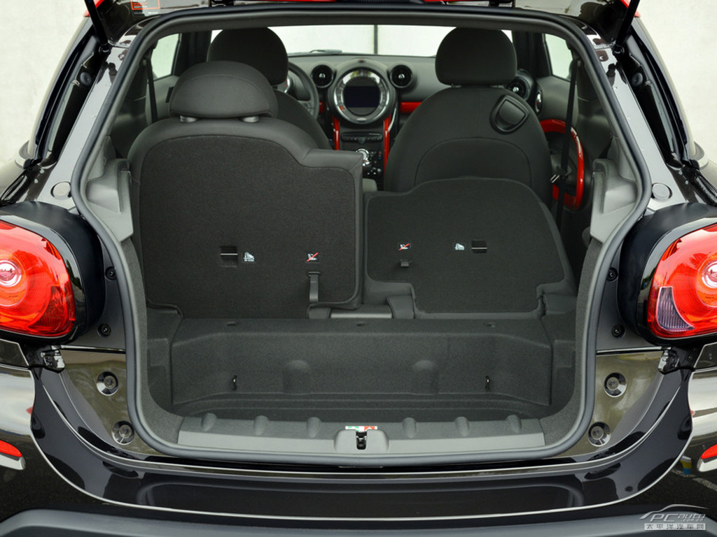 MINI JCW PACEMAN空間高清大圖