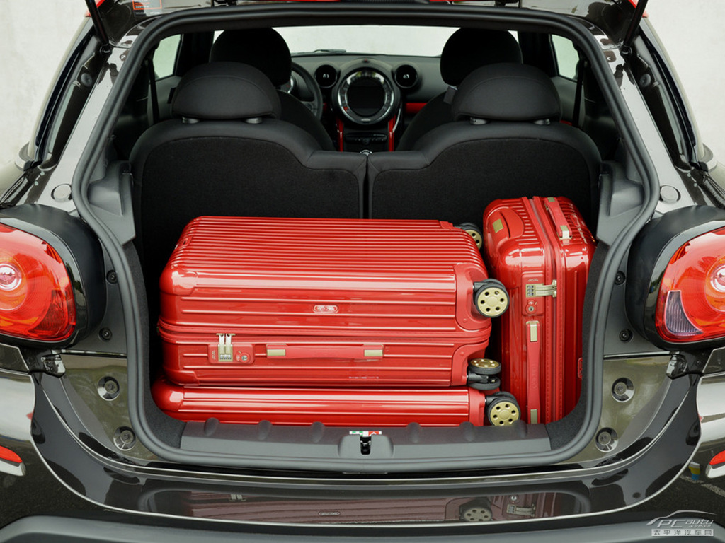 MINI JCW PACEMAN空間高清大圖