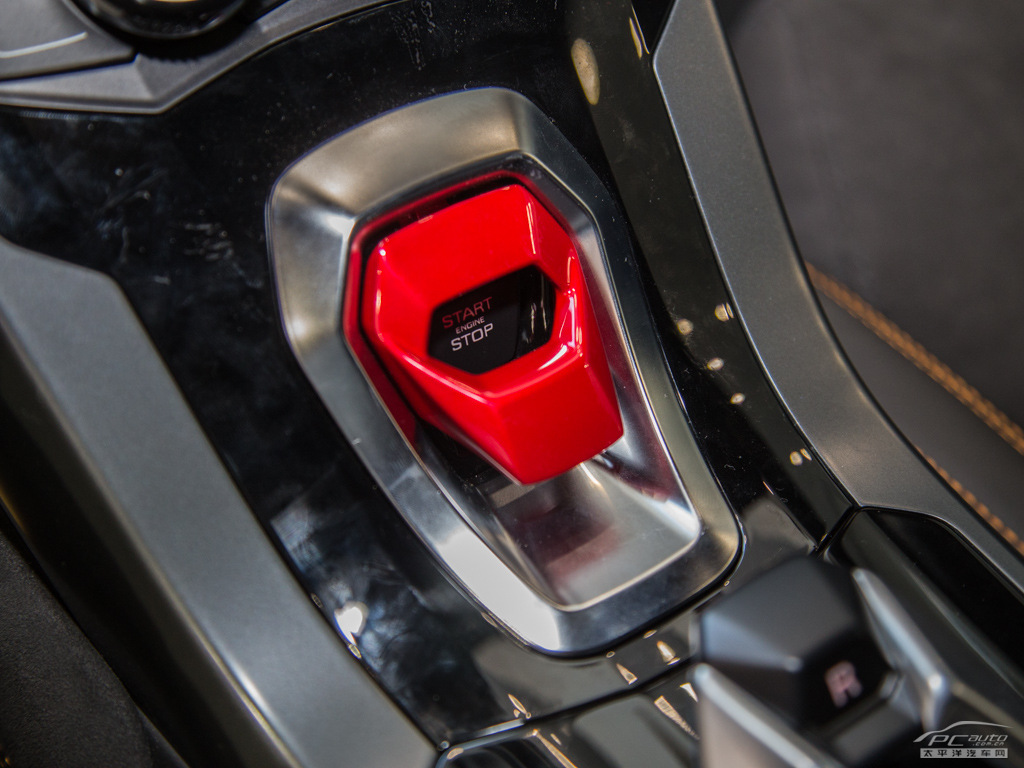 Huracán內(nèi)飾高清大圖