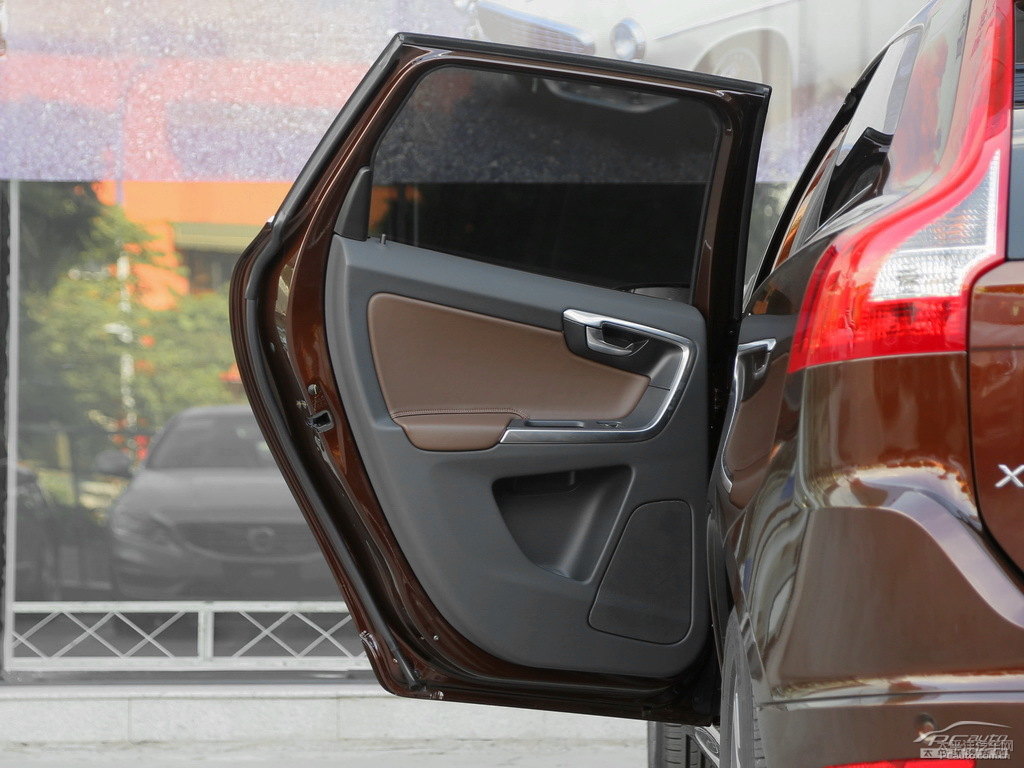 ɫ֠XC60(M(jn))܇(ni)DƬ