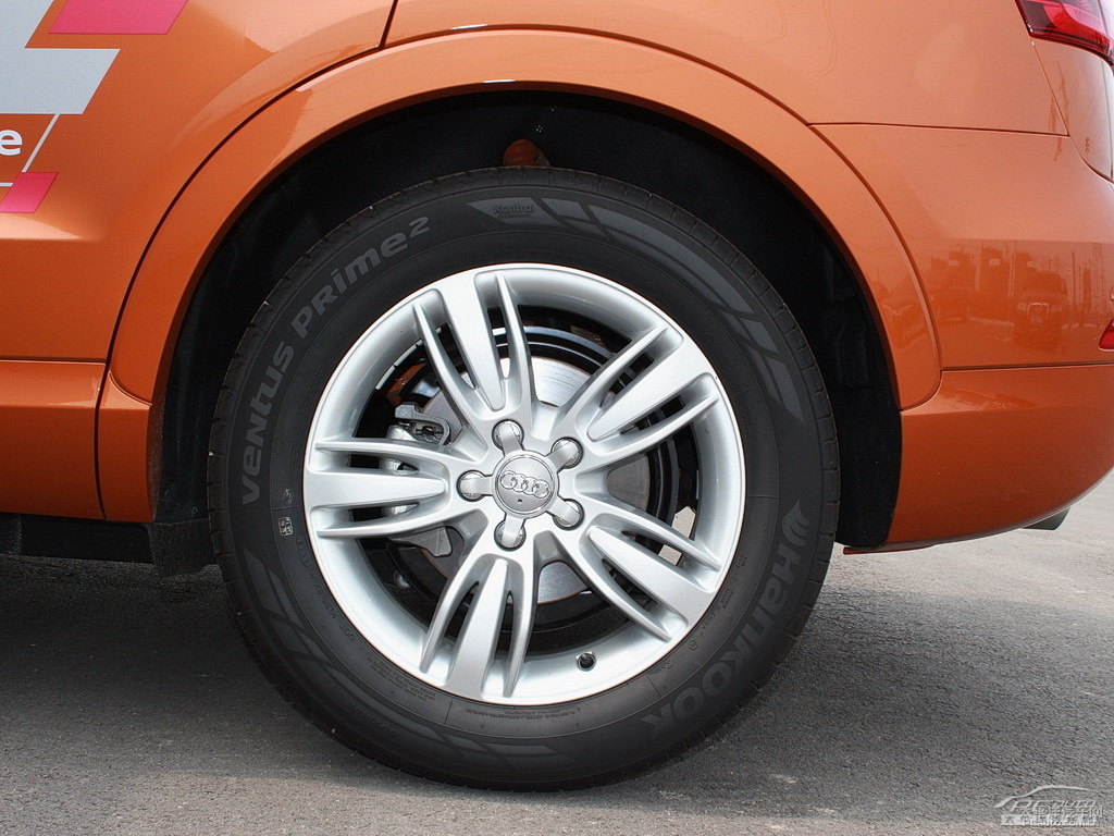 薩摩亞橙奧迪Q3車身外觀圖片