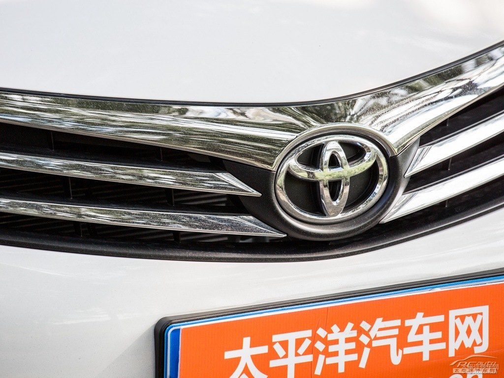 超級(jí)白色卡羅拉車頭外觀圖片