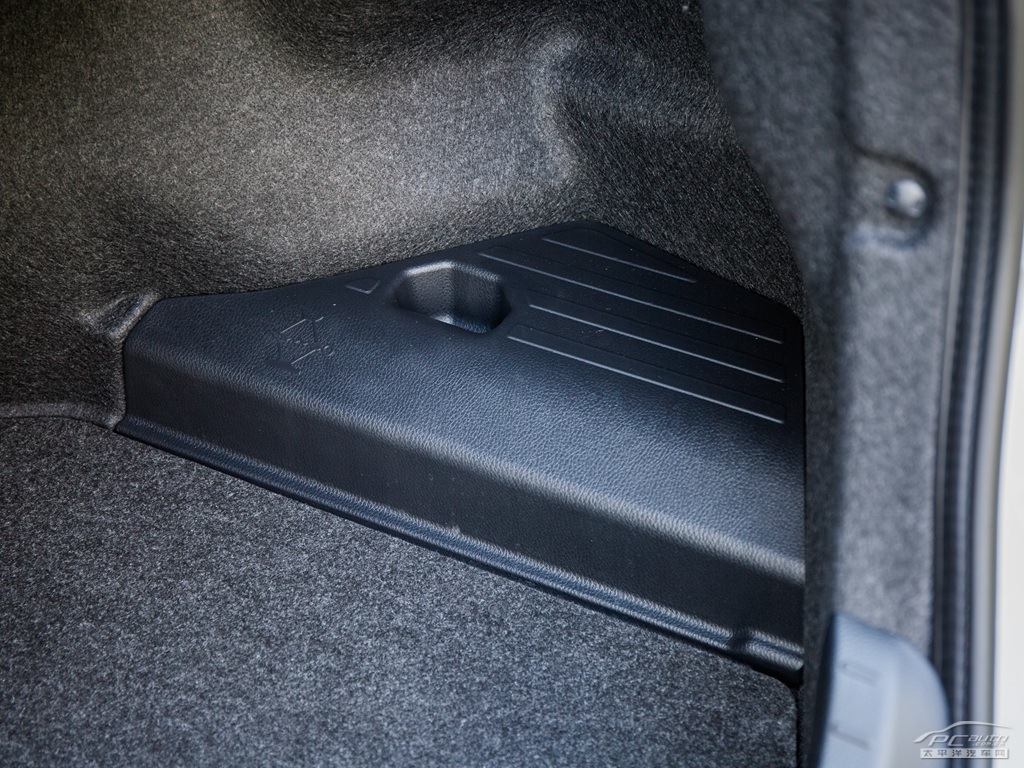 卡羅拉空間高清大圖