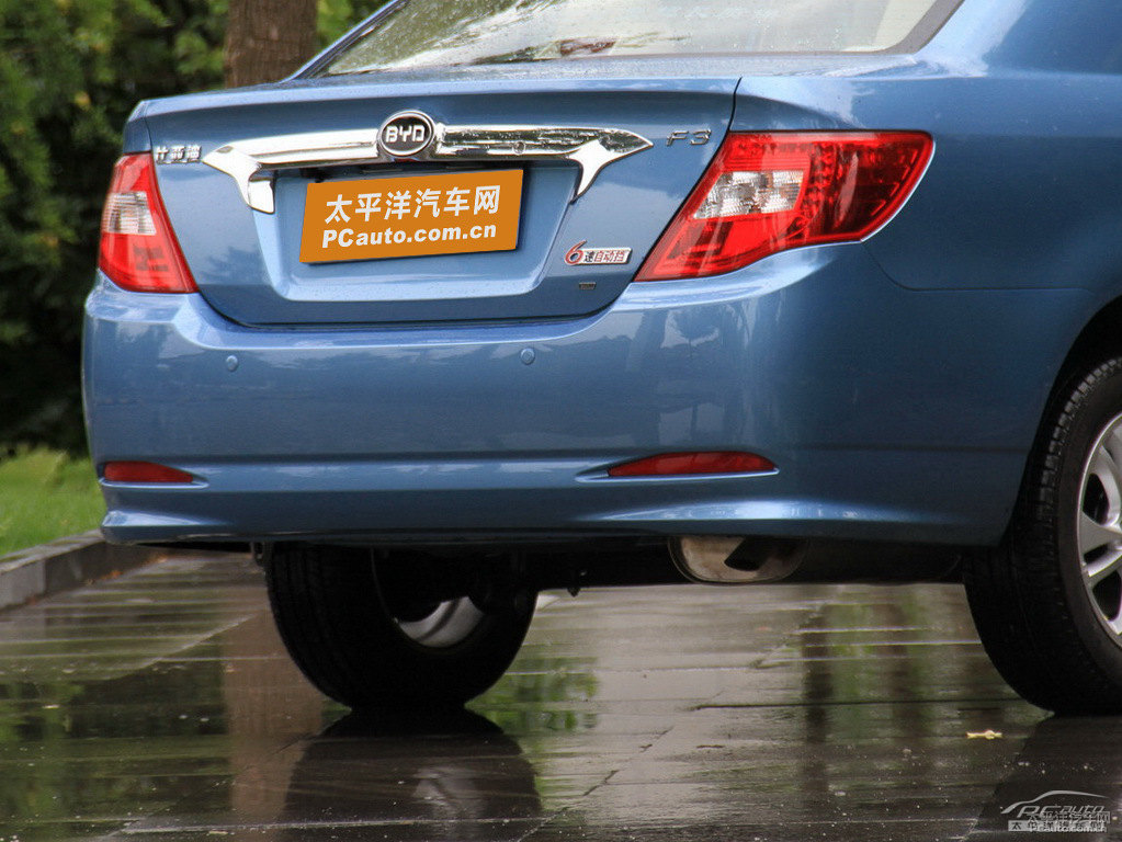 冰海藍(lán)比亞迪F3車(chē)尾外觀圖片