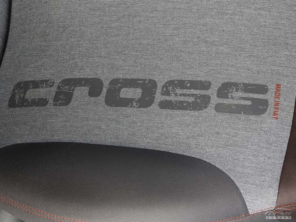 菲亞特Panda內(nèi)飾高清大圖