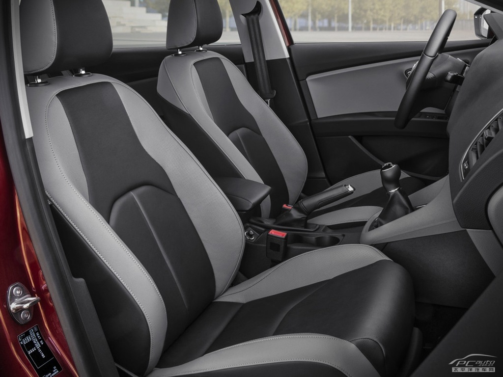 西雅特Leon內(nèi)飾高清大圖