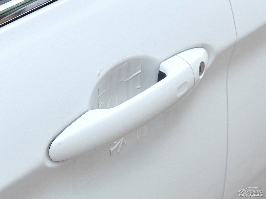 簡約白哈弗H2車身外觀圖片