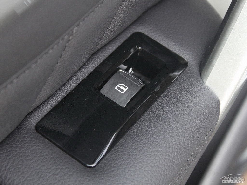 簡約白哈弗H2車廂內(nèi)飾圖片