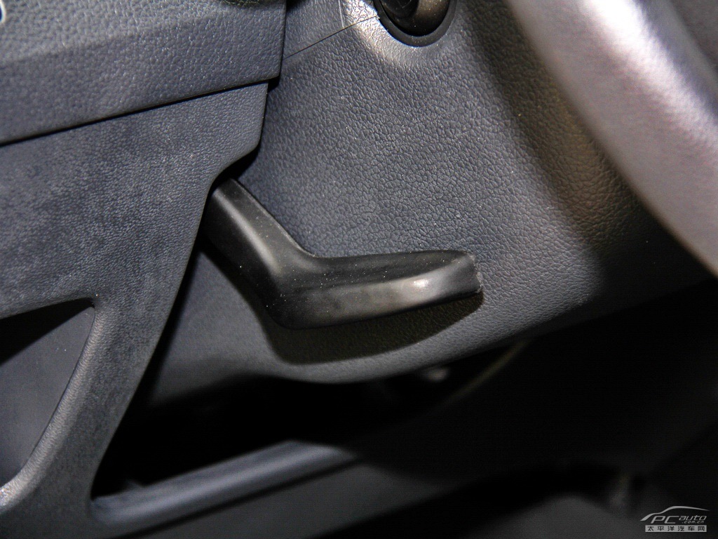 昕動內(nèi)飾高清大圖