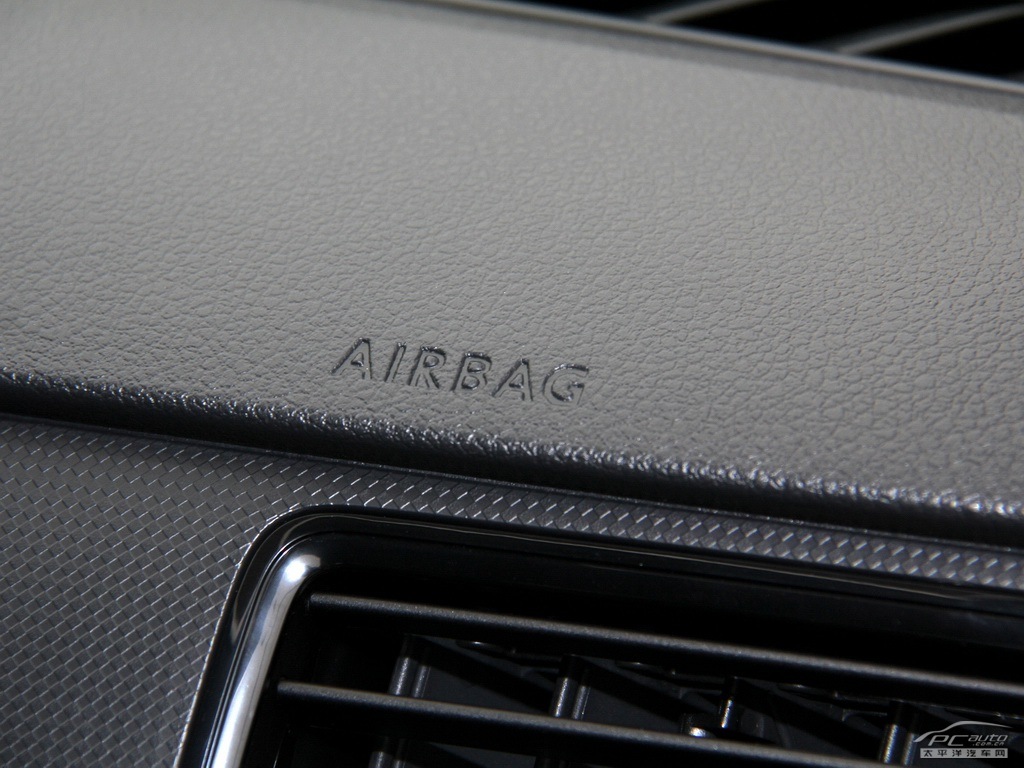 昕動(dòng)內(nèi)飾高清大圖