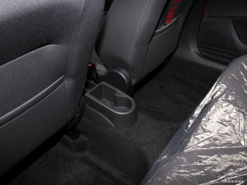 昕動內(nèi)飾高清大圖