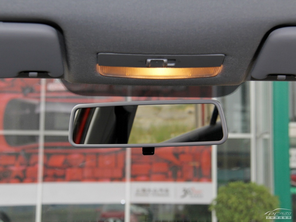 昕動內(nèi)飾高清大圖